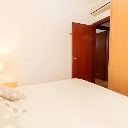 Marini House Апартаменти *